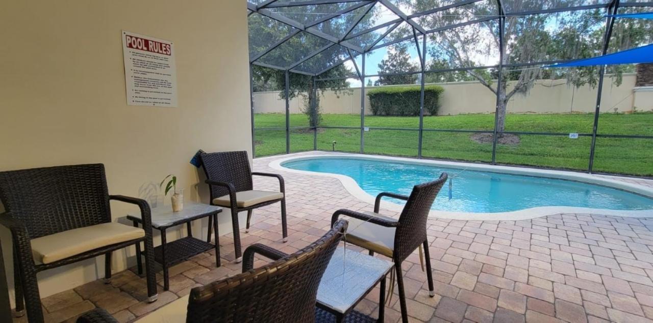 Villa Cheerful 4bed 3bath With Pool Near